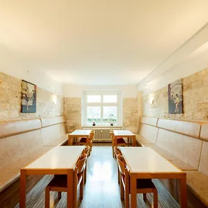 https://hotel-pension-dahlem.find-berlin-hotels.com